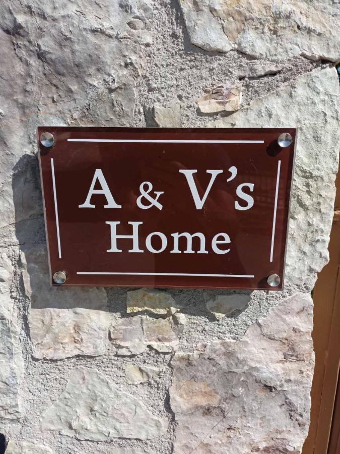 A&V'S Home Agioi Apostoloi  Luaran gambar