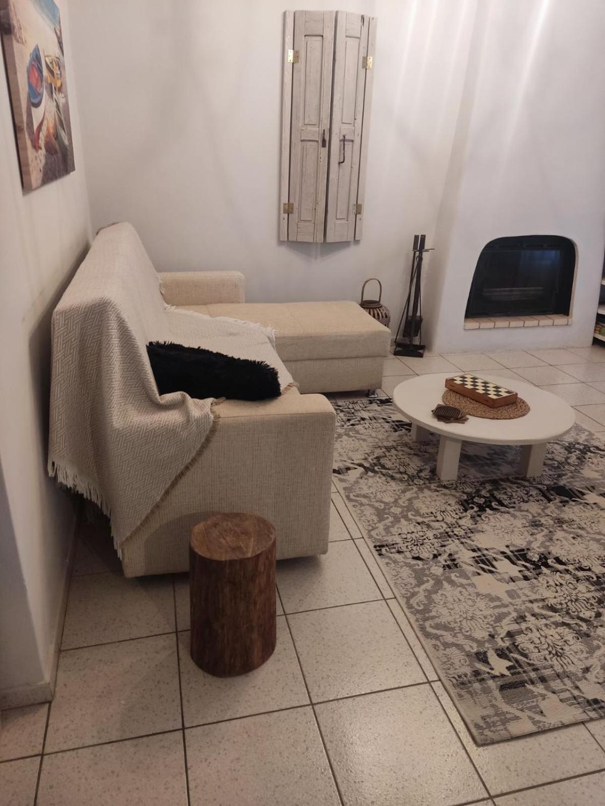 A&V'S Home Agioi Apostoloi  Luaran gambar